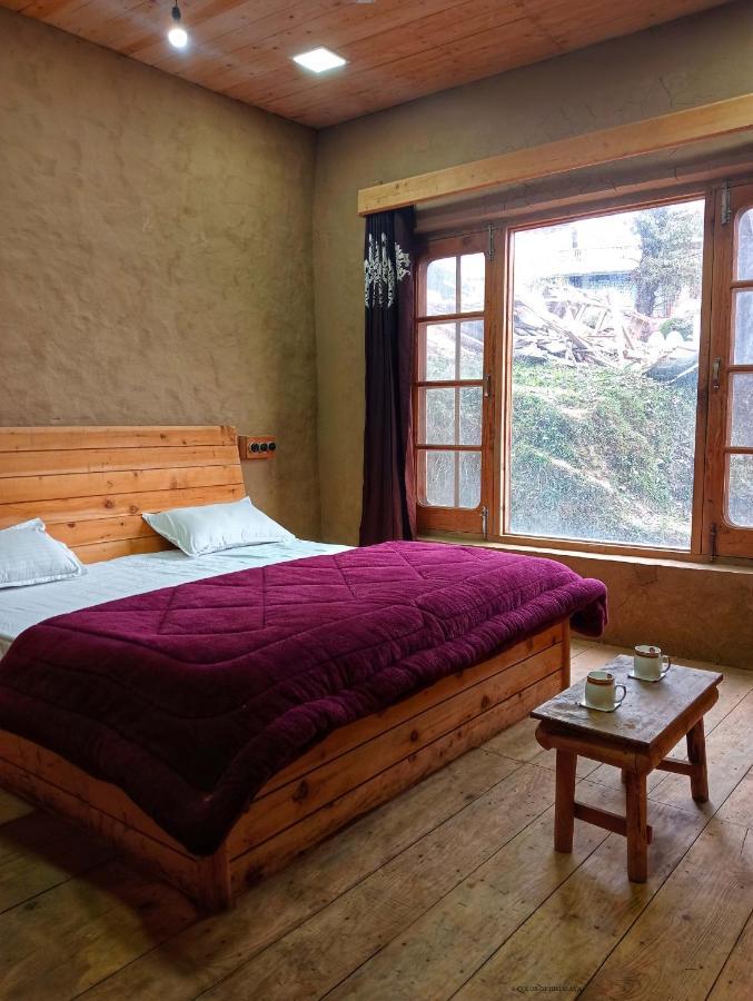 Loghouse At Khajjiar Lake Экстерьер фото